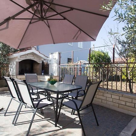 Apartments Villa Japeri Каштела Экстерьер фото