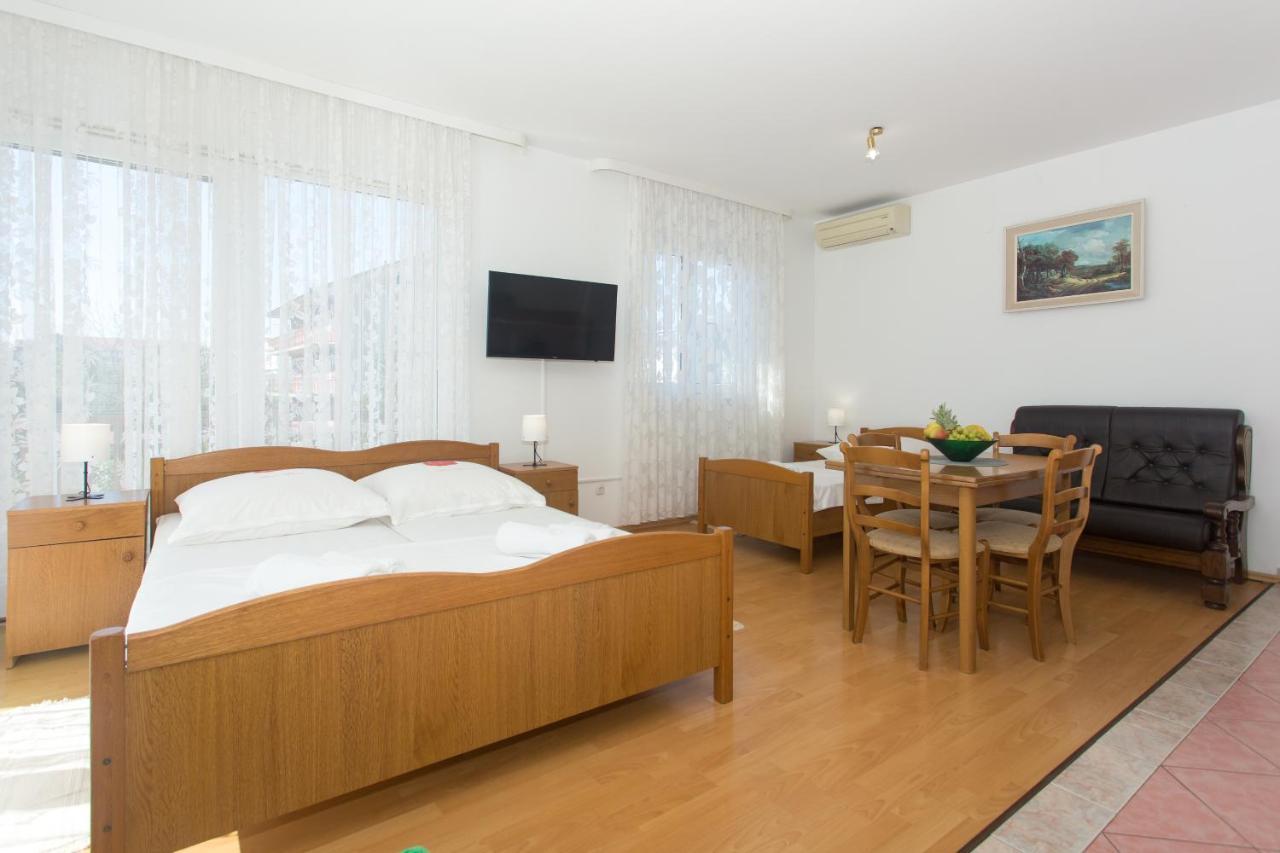 Apartments Villa Japeri Каштела Номер фото