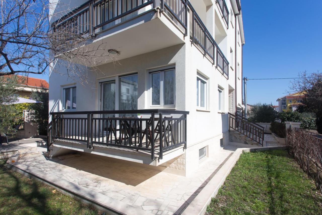 Apartments Villa Japeri Каштела Экстерьер фото